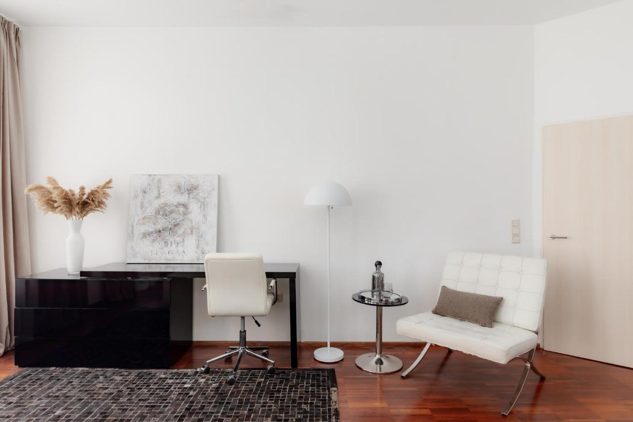 Visionapartments Marc-Aurel-Strasse - Contactless Check-In Wina Bagian luar foto