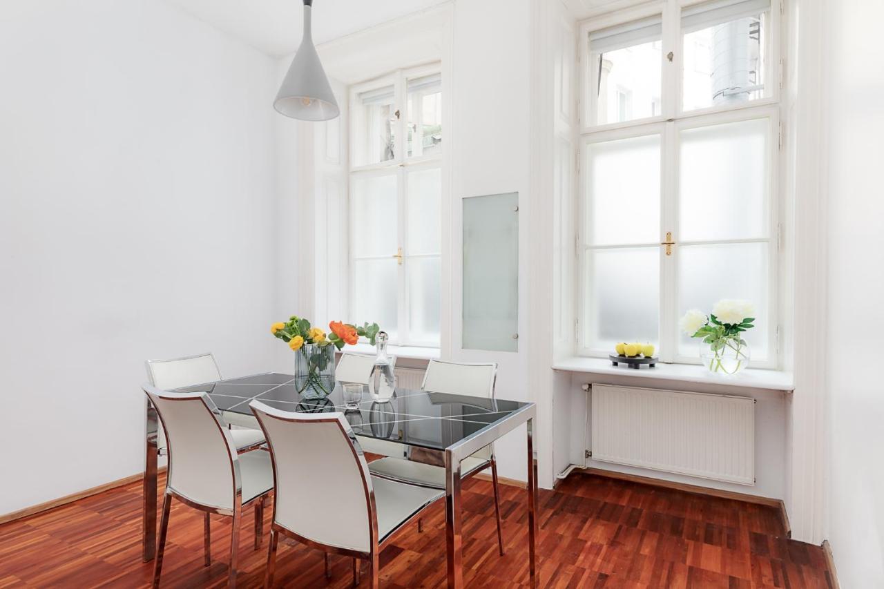 Visionapartments Marc-Aurel-Strasse - Contactless Check-In Wina Bagian luar foto