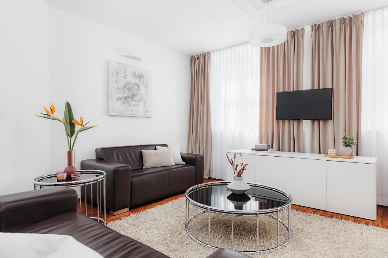 Visionapartments Marc-Aurel-Strasse - Contactless Check-In Wina Bagian luar foto