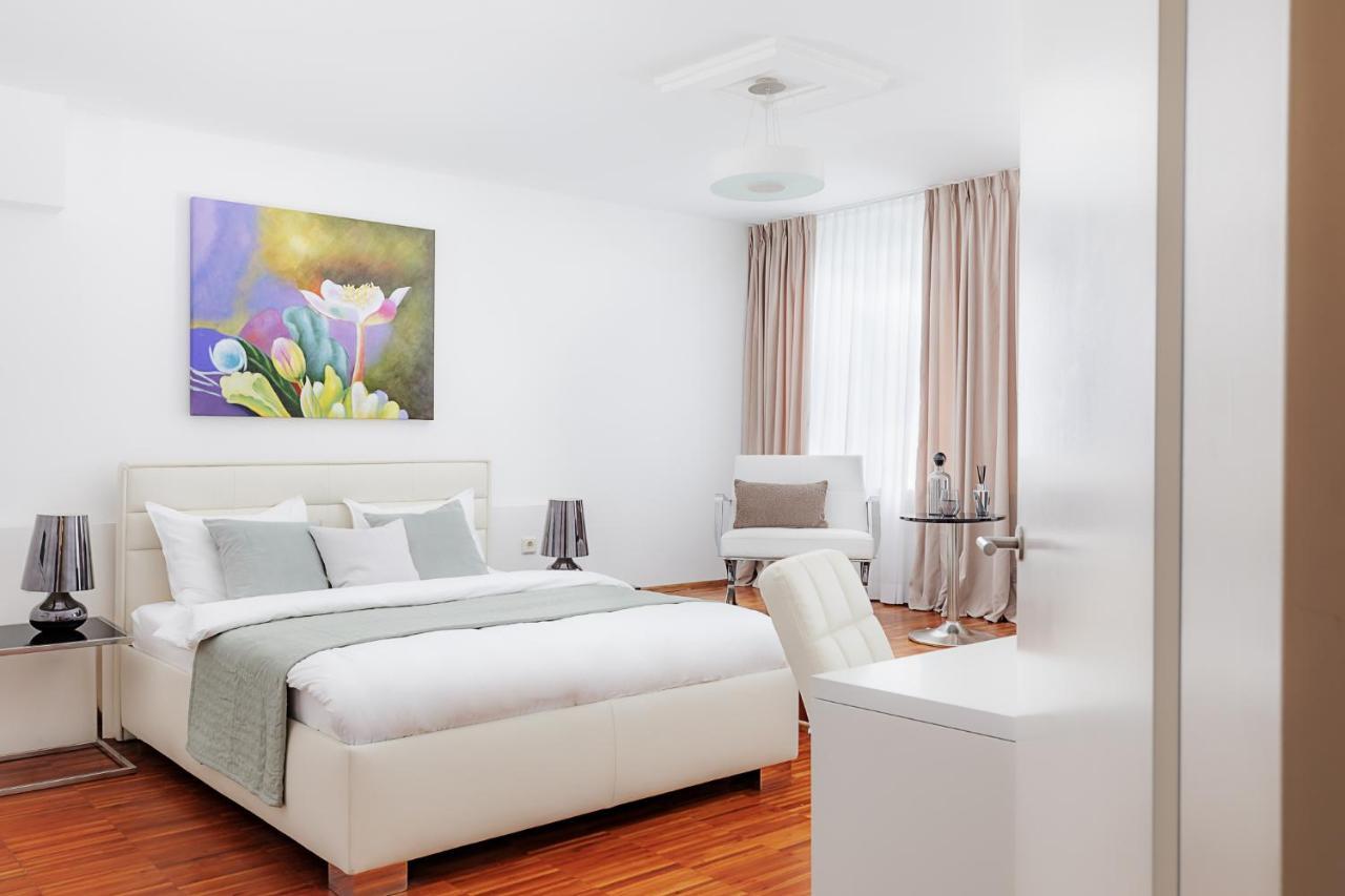 Visionapartments Marc-Aurel-Strasse - Contactless Check-In Wina Bagian luar foto