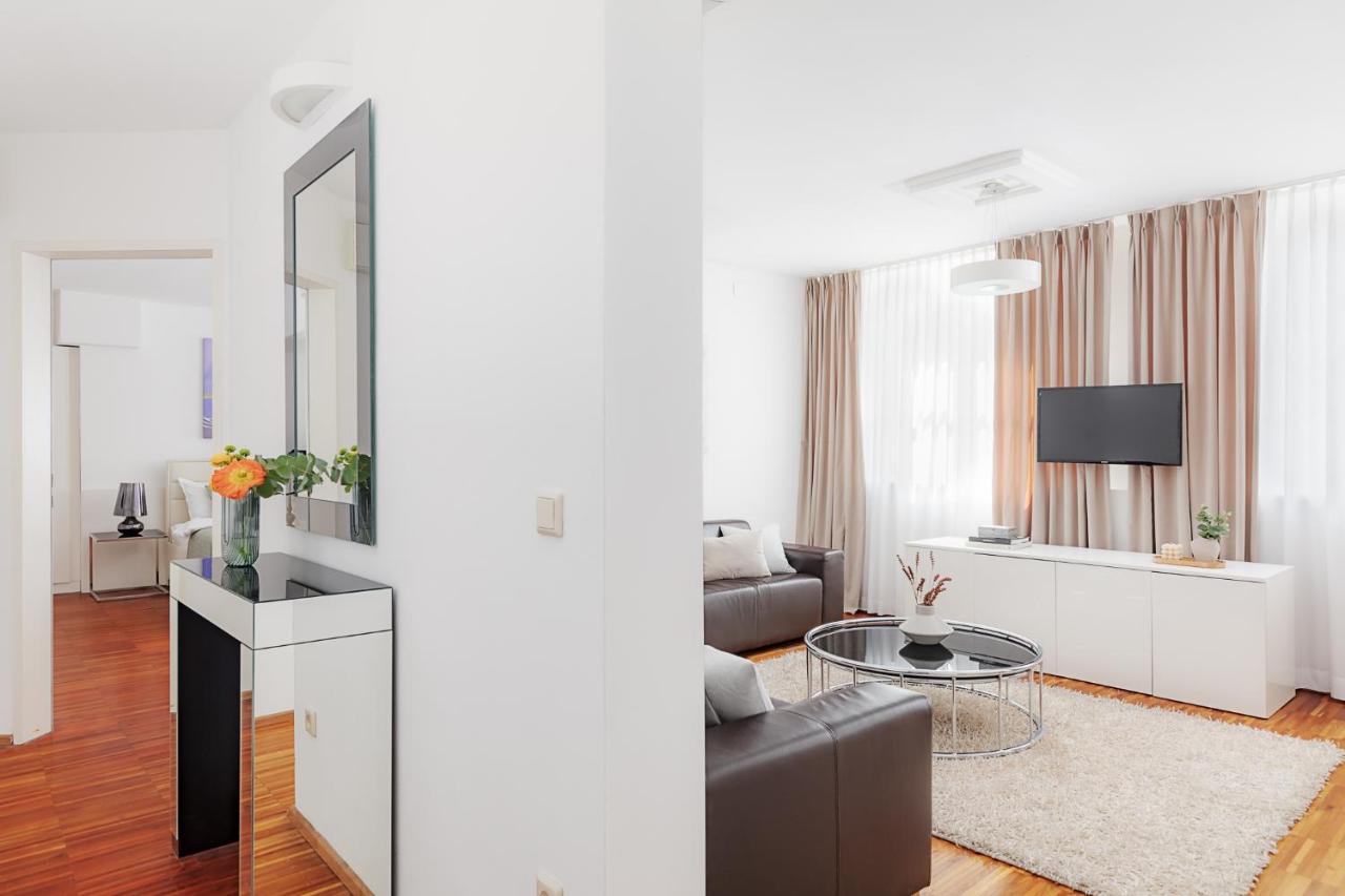 Visionapartments Marc-Aurel-Strasse - Contactless Check-In Wina Bagian luar foto