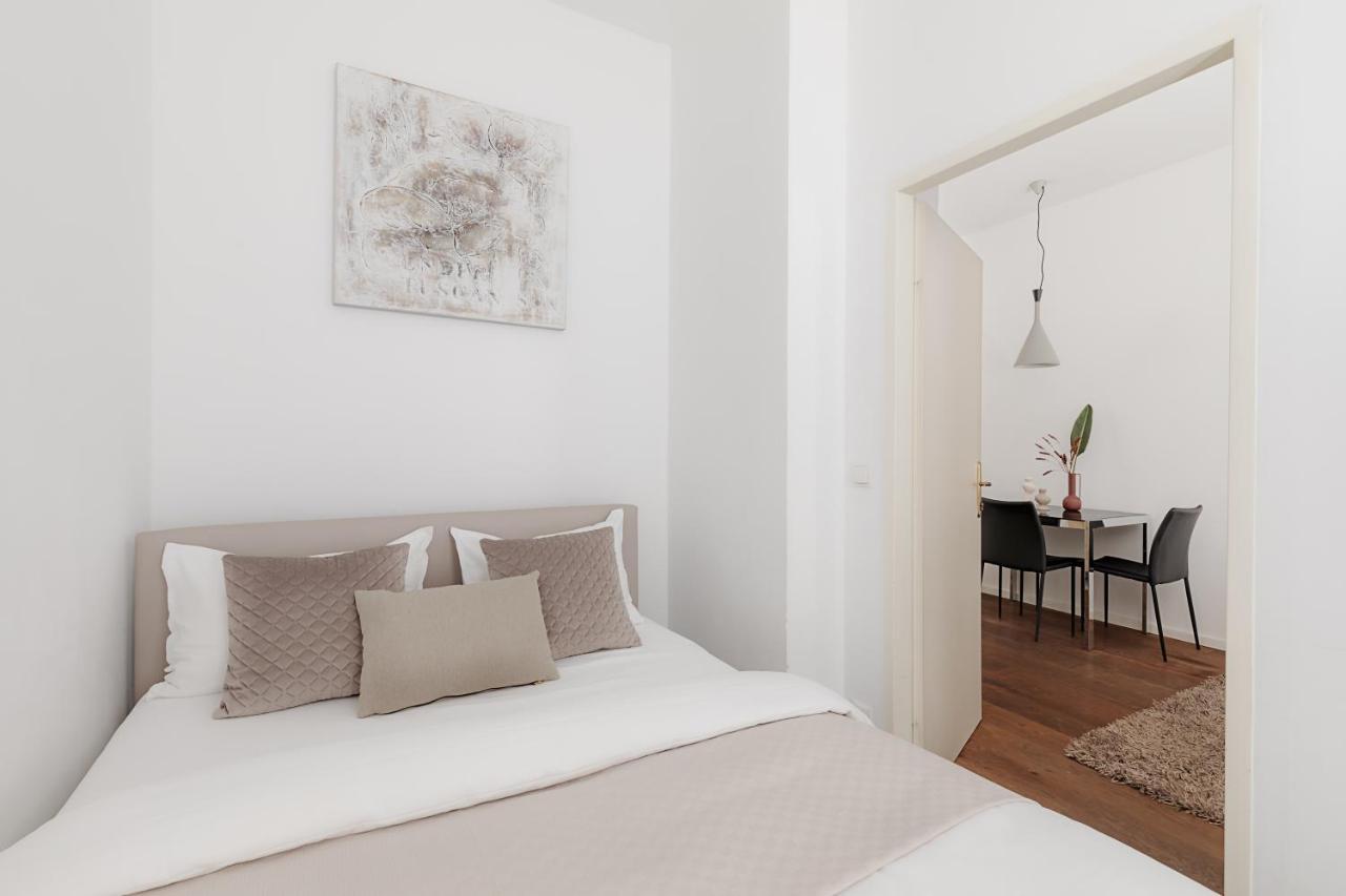 Visionapartments Marc-Aurel-Strasse - Contactless Check-In Wina Bagian luar foto